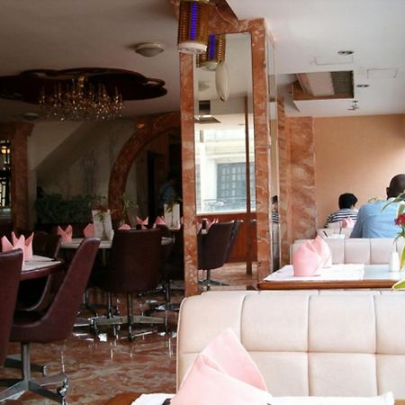 Great Eastern Hotel Makati Makati City Dış mekan fotoğraf