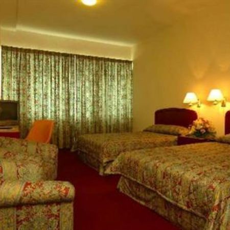 Great Eastern Hotel Makati Makati City Dış mekan fotoğraf