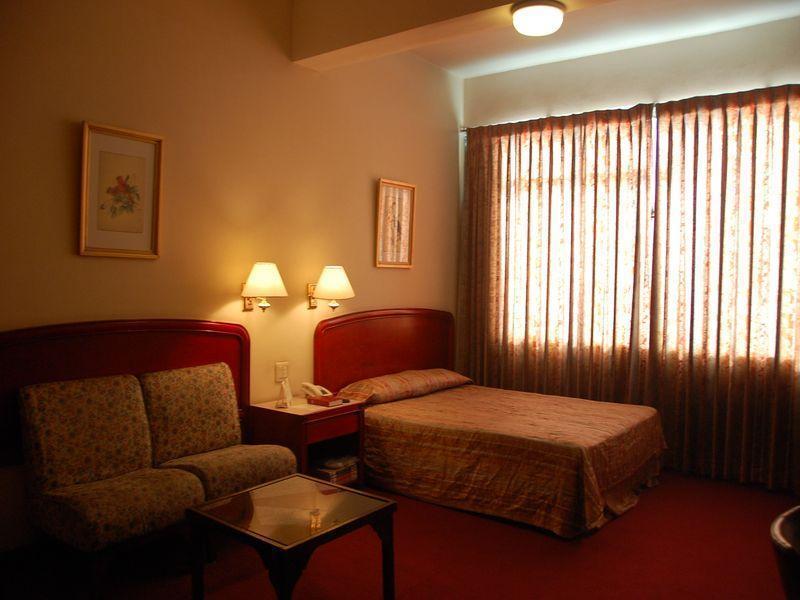 Great Eastern Hotel Makati Makati City Dış mekan fotoğraf
