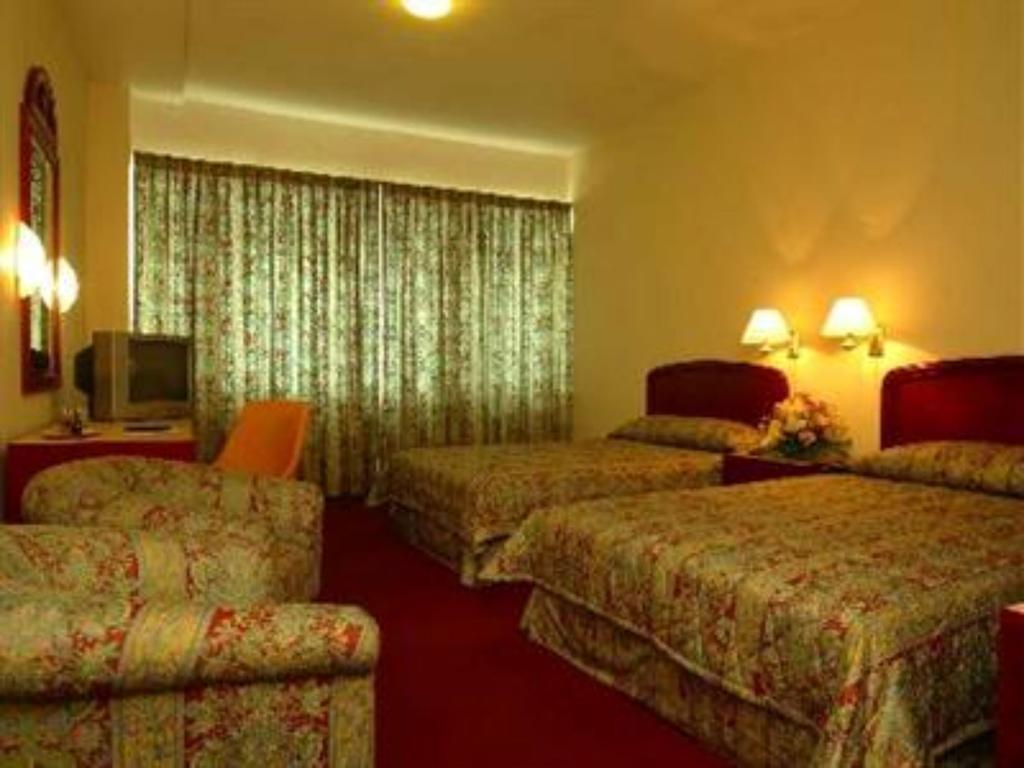 Great Eastern Hotel Makati Makati City Dış mekan fotoğraf